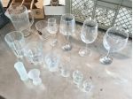 bicchieri e calici per vino e liquori usati