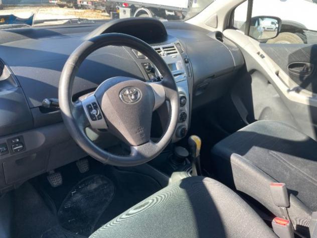 TOYOTA Yaris Verso 1.3i 16V cat Luna '03 rif. 24146070 - Foto 8