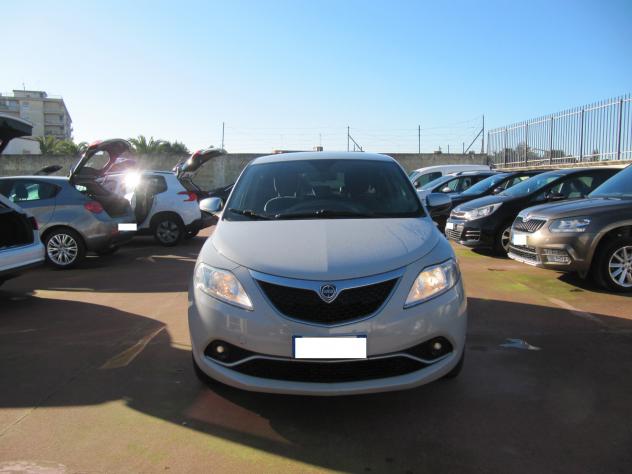 Lancia Ypsilon 1.2 69 CV 5 porte GPL Ecochic Mya - Foto 2