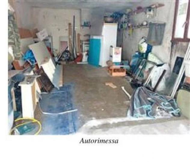Immobile in asta di 145 m² con più di 5 locali e box auto in vendita a Lestizza - Foto 3
