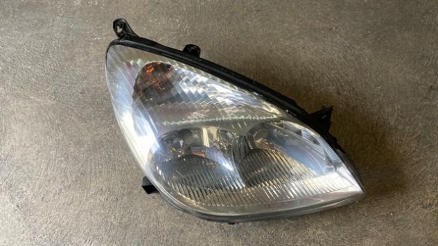 Faro anteriore DX Citroen C5 del 2004 (9632664780)