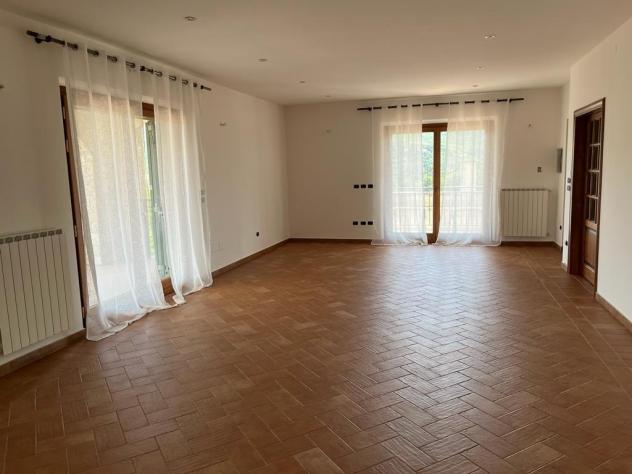 Affascinante Casale in Posizione Incantevole - Foto 9