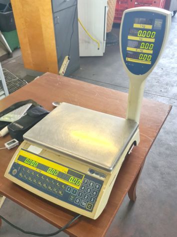 bilancia elettronica per ortofrutta usata