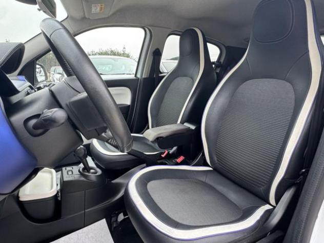 RENAULT Twingo Autom 0.9cc 90cv rif. 23421886 - Foto 9