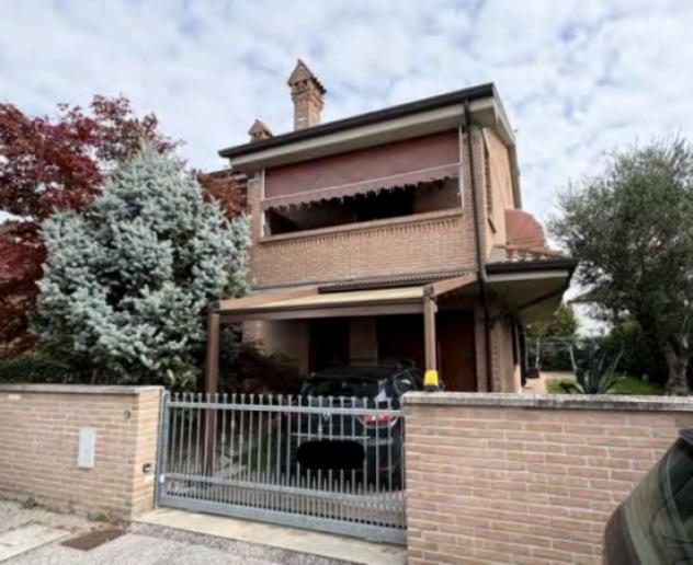Immobile in asta di 140 m², box auto in vendita a Ferrara - Foto 2