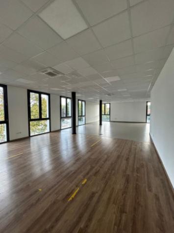 Immobile di 240 m² con 2 locali in affitto a Ponte San Nicolò - Foto 4