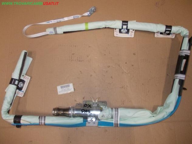 DISPOSITIVO AIRBAG A TENDINA D. BERLINA 5P FORD FOCUS (CB8)  Carrozzeria  Sicurezza  Airbag  Air-bag a tendina dx. FORD - FOCUS - 01-04-2011 - 01-11-2