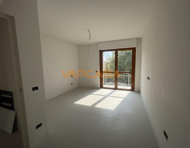 Esclusivo Attico Moderno con Terrazza Panoramica a Livello - Foto 12