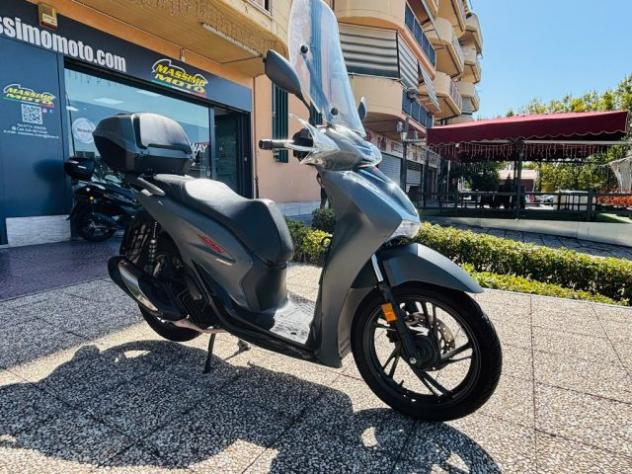 HONDA SH 150 SPORT PASSAGGIO E TAGLIANDO INCLUSO MINI RATE rif. 24114077 - Foto 5