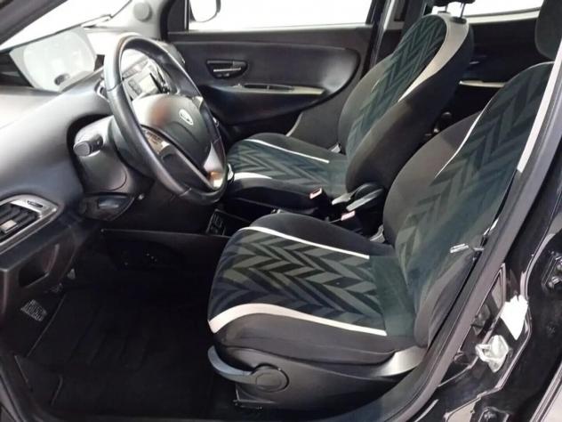 Lancia Ypsilon 1.2 69 CV 5 porte S&S Gold - Foto 9