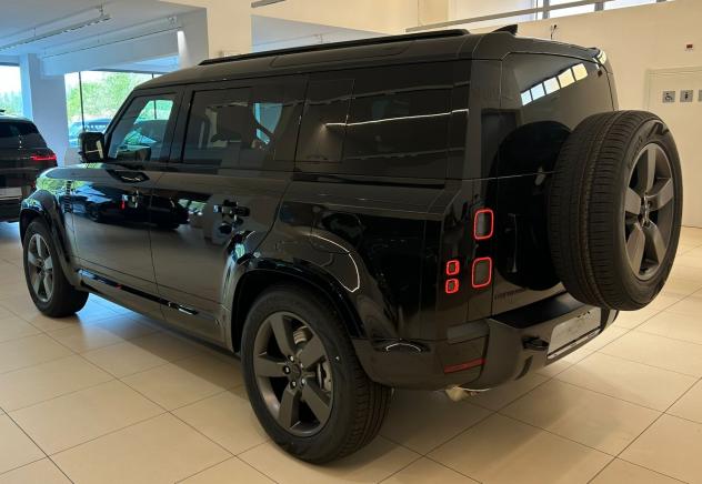 Land Rover Defender 110 2.0 Si4 PHEV 300 CV AWD Auto X-Dynamic SE - Foto 4