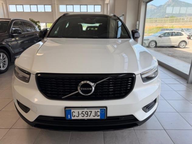 VOLVO XC40 T5 Recharge Plug-in Hybrid R-design rif. 23940645 - Foto 2