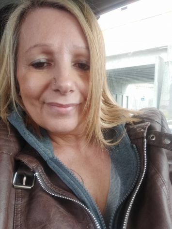 Cerco lavoro badante colf compagnia - Foto 2