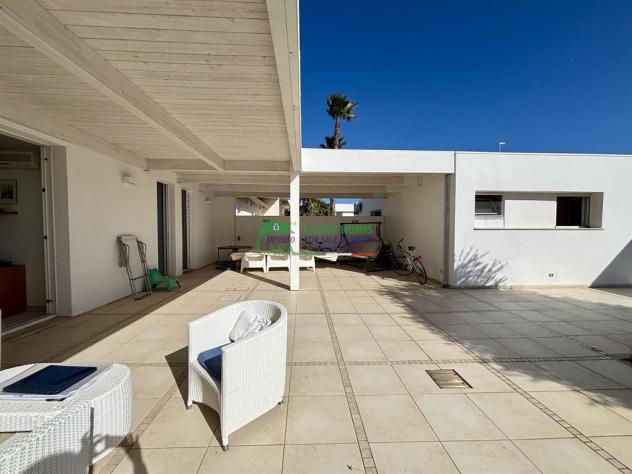 Rif. 2480 - Villa a schiera con verande e giardino a Marina di Ragusa - Foto 5