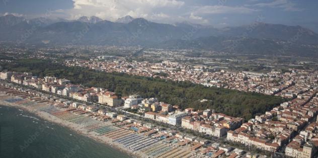 CASA INDIPENDENTE di 8 vani e di 400 mq (VIAREGGIO) rif. A1011 - Foto 4