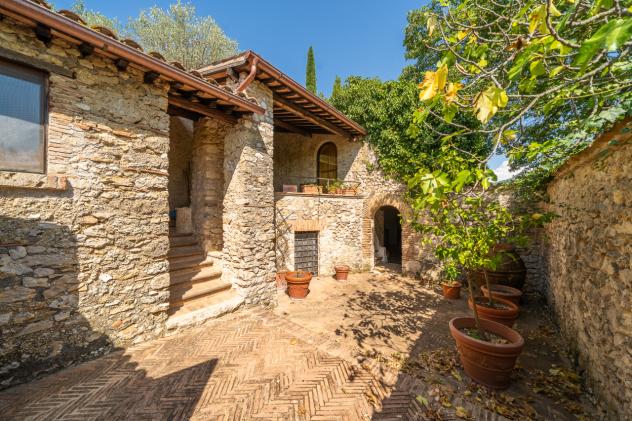 Casale in vendita a Monteleone Sabino