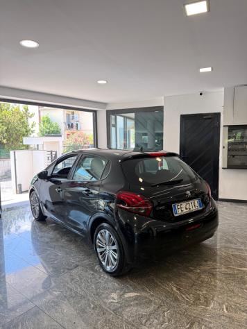 Peugeot 208 BlueHDi 75 5 porte Allure - Foto 6