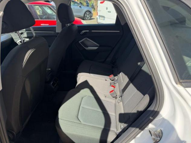 AUDI Q3 35 TDI S tronic Business rif. 24065145 - Foto 10
