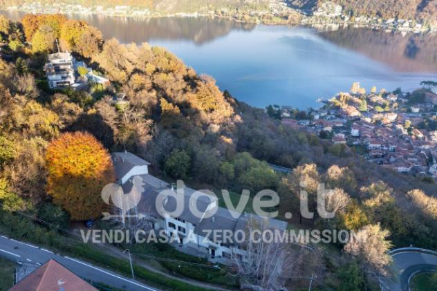 Villetta a schiera di 180 m² con 5 locali e posto auto in vendita a Brusimpiano - Foto 2