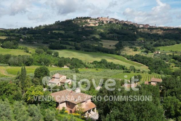Rustico / Casale di 440 m² con più di 5 locali e box auto in vendita a Montepulciano - Foto 6
