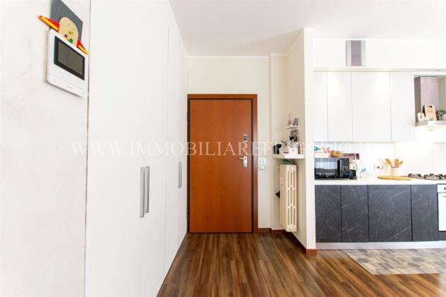 TRILOCALE RISTRUTTURATO CON DUE BALCONI, BOX E CANTINA - Foto 9