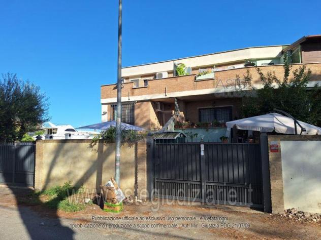 IMMOBILI-IMMOBILE COMMERCIALE-Via Monte Cauriol, 37
