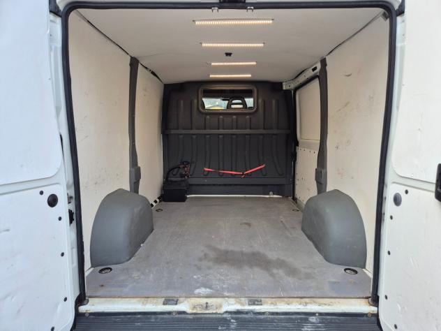 Peugeot Boxer 330 2.0 BlueHDi 130CV PC-TN Furgone - Foto 8