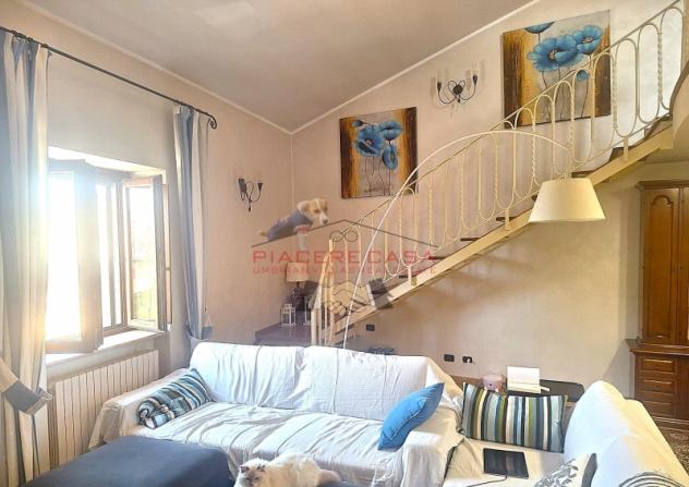 Orvieto centro - Appartamento con vista, magazzino e area esterna privata in vendita in pieno centro storico - Foto 4