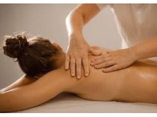 Massaggi - benessere Appiano sulla strada del vino - Eppan an der Weinstraße - MASSAGGI RILASSANTI SOLO DONNE .....MASSIMA DISCREZIONE E RELAX. Tel:3793674253