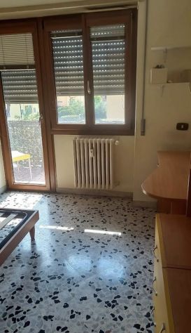 CENTOCELLE-COLLATINO TRILOCALE ARREDATO CON BALCONE - Foto 3