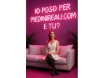 Modella amatoriale foto piedi e intimo