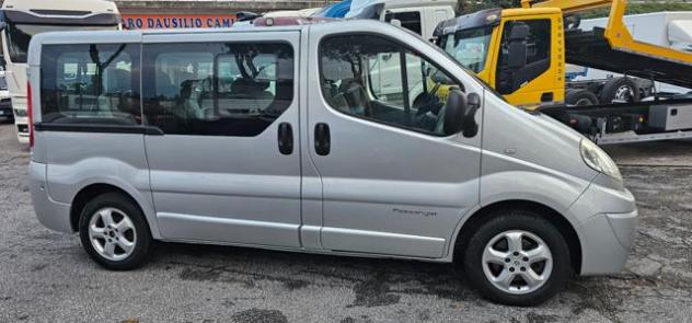 RENAULT TRAFIC PASSENGER 9POSTI 2.0DCI 115CV rif. 24179781 - Foto 2