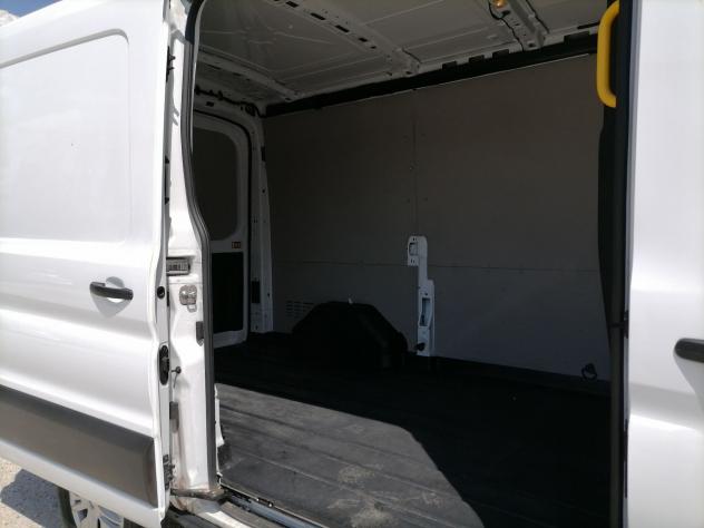 Ford Transit 330 2.0 tdci MHEV 130cv trend L2H2 E6.2 - Foto 9