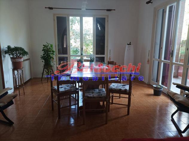 CALCINELLI - POSIZIONE PANORAMICA - VILLA SINGOLA CON GIARDINO - Foto 4