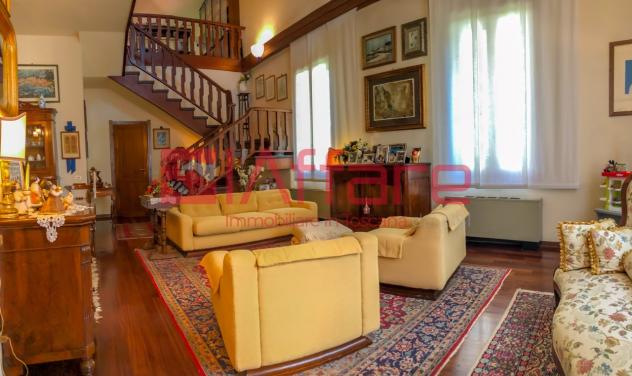 Villa in vendita a Montecatini-Terme 330 mq Rif: 943071 - Foto 7