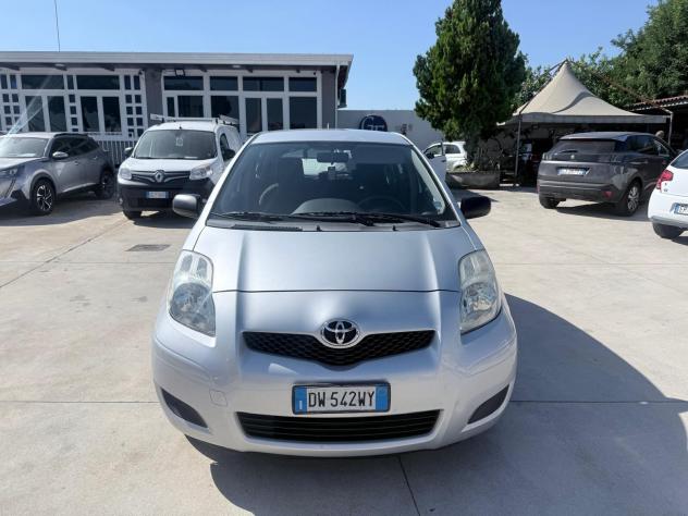 Toyota Yaris 1.0 5 porte Luxury pack