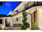 Casa singola in vendita a Vittoria Apuana - Forte dei Marmi 190 mq  Rif: 1317096
