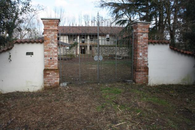 Rustico / Casale di 500 m² con 5 locali in vendita a Cavaglietto