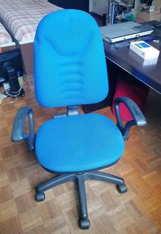Sedia da ufficio con braccioli e rotelle Vendo sedia da ufficio con braccioli e - Foto 7