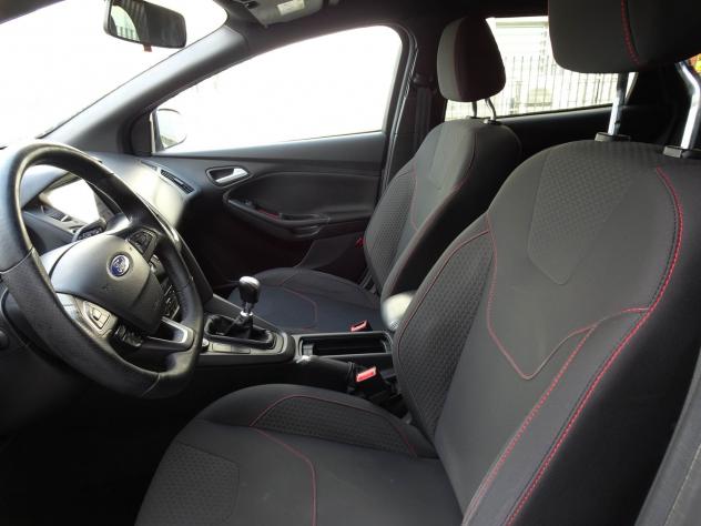 Ford Focus 3ª serie 1.5 TDCi 120 CV Start&Stop SW ST Line - Foto 7
