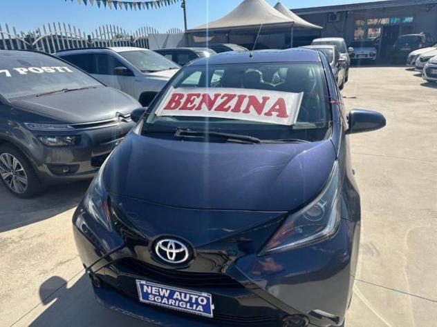 TOYOTA Aygo 1.0 VVT-i 69 CV 5 porte x-play rif. 23825005 - Foto 3