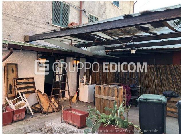 Negozi, botteghe di 52 mq in vendita a Carrara - Rif. 4551284