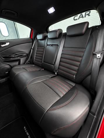 Alfa Romeo Giulietta 1750 TBi Quadrifoglio Verde - Foto 6