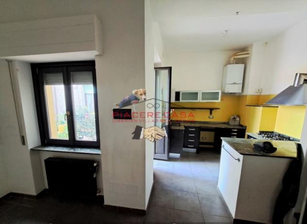 Orvieto centro - Appartamento con ingresso indipendente completato da balcone, magazzino e terrazze condivise in vendita in posizione centrale - Foto 3