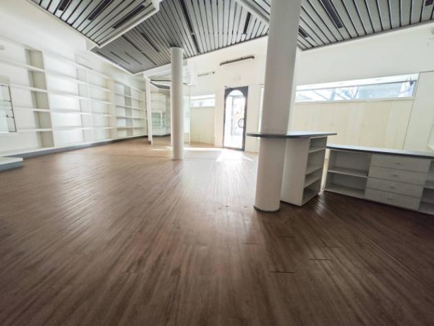 Immobile di 214 m² con 2 locali in affitto a Vicenza - Foto 6