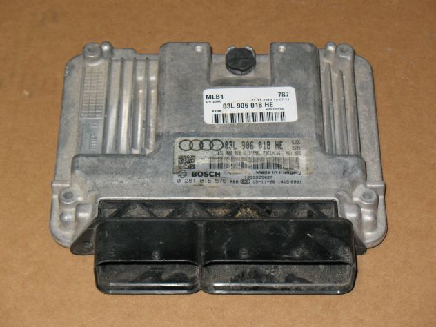 0281018576 ECU AUDI A4 A5 2.0 0281018576 03L906018HE 03L906018JL EDC17C46