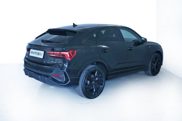 Audi Q3 Sportback 40 TDI quattro S tronic S Line Edition / Tetto Panoramico - LED Matrix - Pacchetto esterno lucido nero titanio plus Audi exclusive - Foto 4