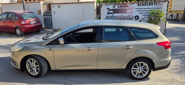 Ford Focus 1.5 TDCi 120 CV Start&Stop Powershift SW Titanium X - Foto 2