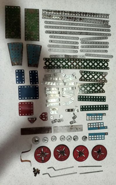 Lotto di componenti vintage per costruzioni meccaniche - Foto 2