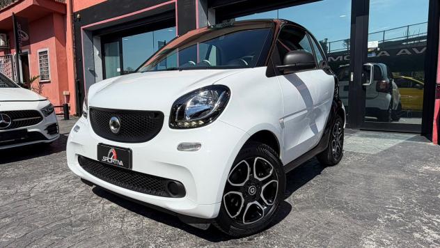 smart fortwo SENSORI DI PARCHEGGIO RATA MENSILE 172,00 EURO 70 1.0 52kW youngster
